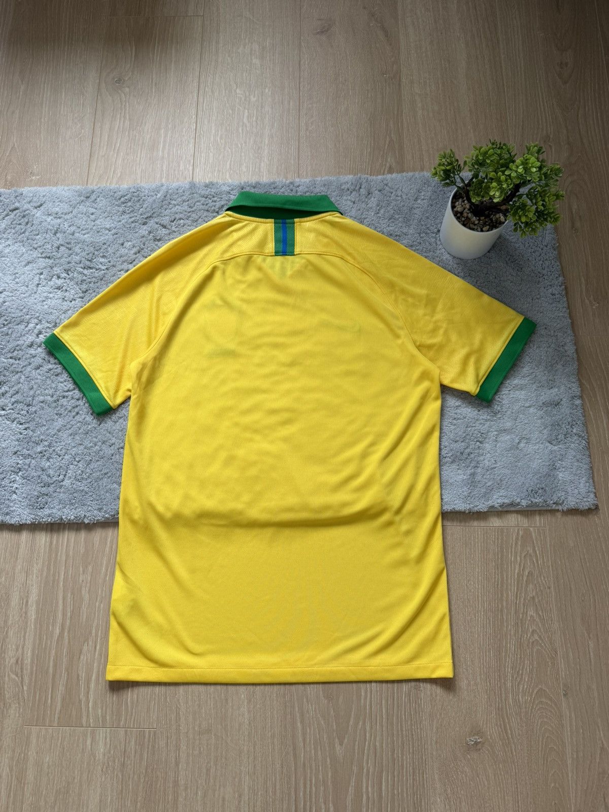 Nike Nike Brazil 🇧🇷 Jersey 19/20 season Size US M / EU 48-50 / 2 - 3 Thumbnail
