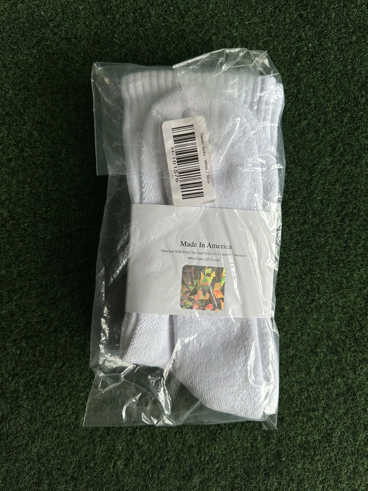 HIDDEN HIDDEN Socks - White / Grey Silver Logo Brand New Hidden NY Size ONE SIZE - 2 Thumbnail