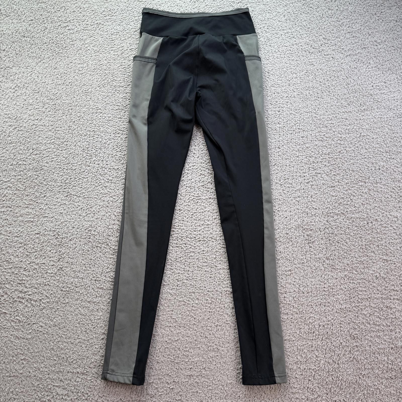 Gymshark Gymshark Leggings Womens S Black Gray Colorblock High Waist Size 28" / US 6 / IT 42 - 2 Thumbnail