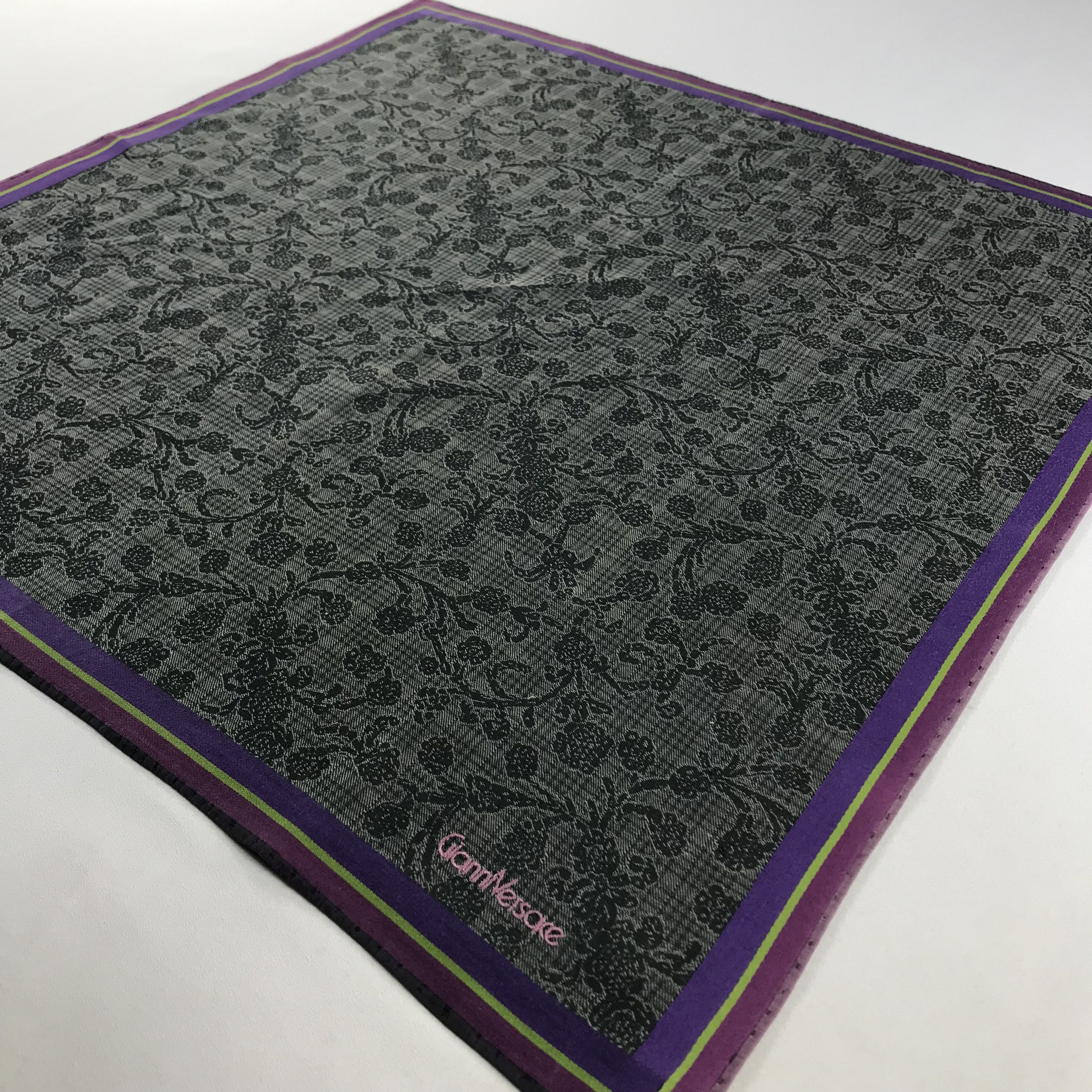 Vintage Gianni Versace Paislee Handkerchief / Bandana / Neckerchief Size ONE SIZE - 4 Thumbnail