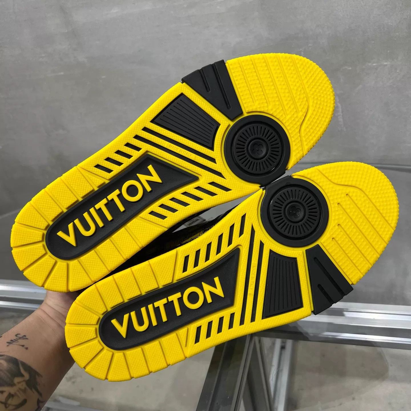 Louis Vuitton LV Men's Dragon Year Trainer Black & Yellow UK7.5 41.5 Size US 8.5 / EU 41-42 - 7 Thumbnail