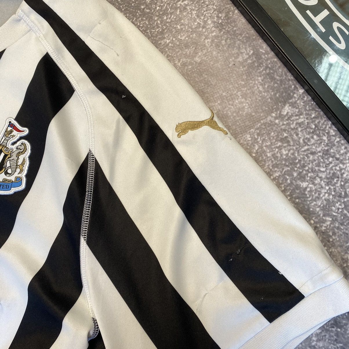 Puma Vintage Puma New Castle United Team Football Jersey Size US XXL / EU 58 / 5 - 9 Thumbnail