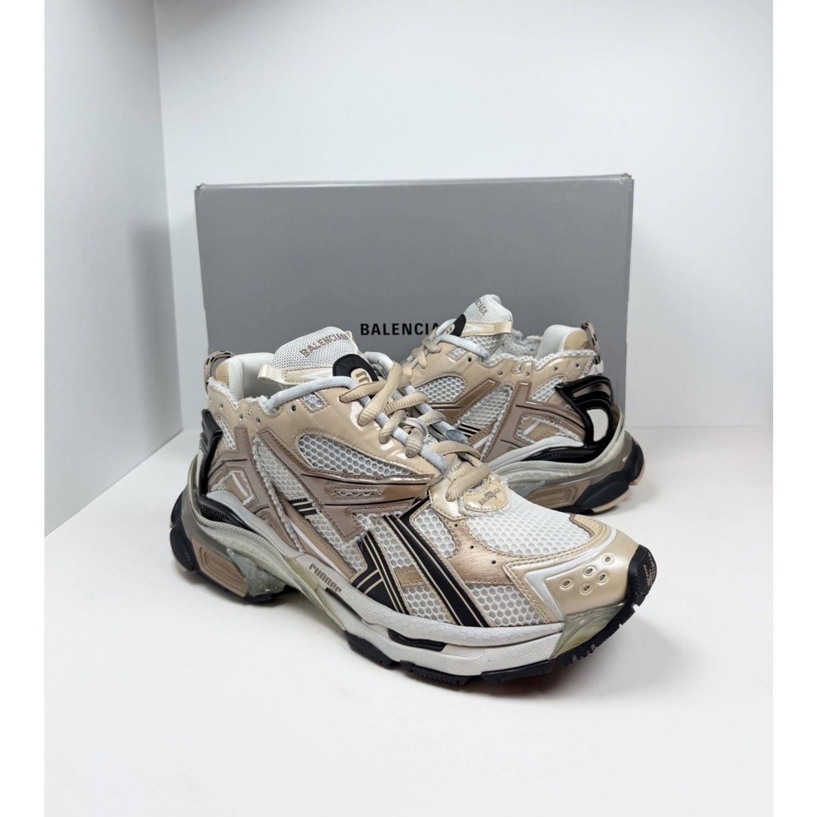 Balenciaga Size 46EU/13US - Balenciaga Runner Beige NEW Size US 13 / EU 46 - 2 Thumbnail