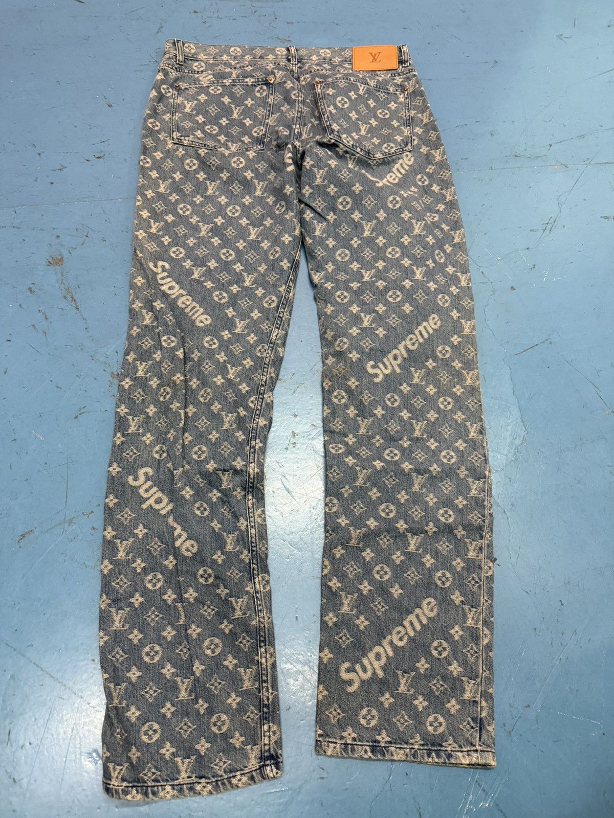 Louis Vuitton × Supreme LOUIS VUITTON X SUPREME DENIM Size US 33 - 2 Thumbnail