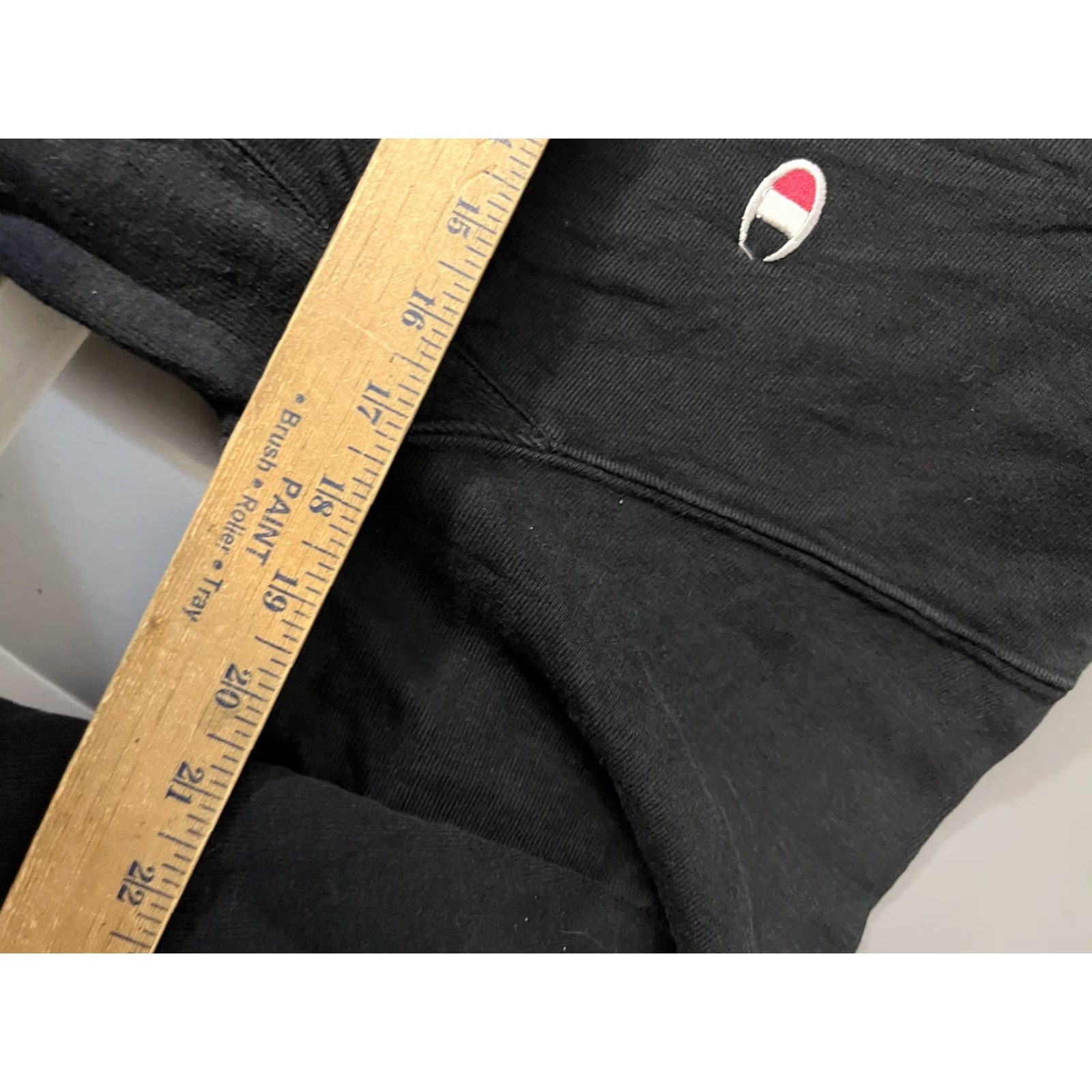 Champion Champion Hoodie Mens XS Black Logo Embroidered Hooded Shirt (Hoodie) Regular Fit Pullover Logo Gym & Training Mens XS Black Size US XS / EU 42 / 0 - 5 Thumbnail