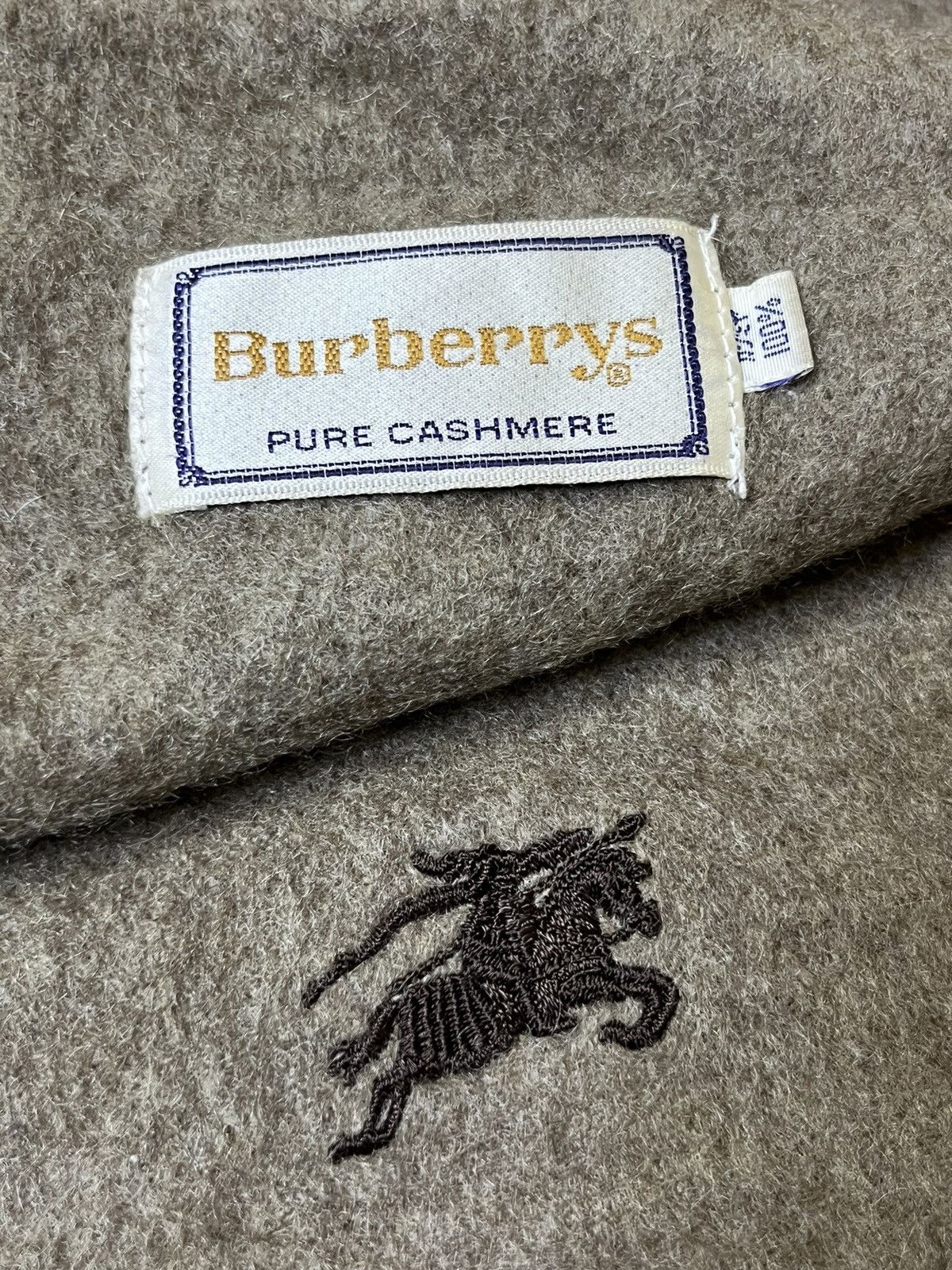 Burberry NICE🔥VINTAGE BURBERRYS PLAIN BROWN CASHMERE MUFLER/SCARF Size ONE SIZE - 7 Thumbnail