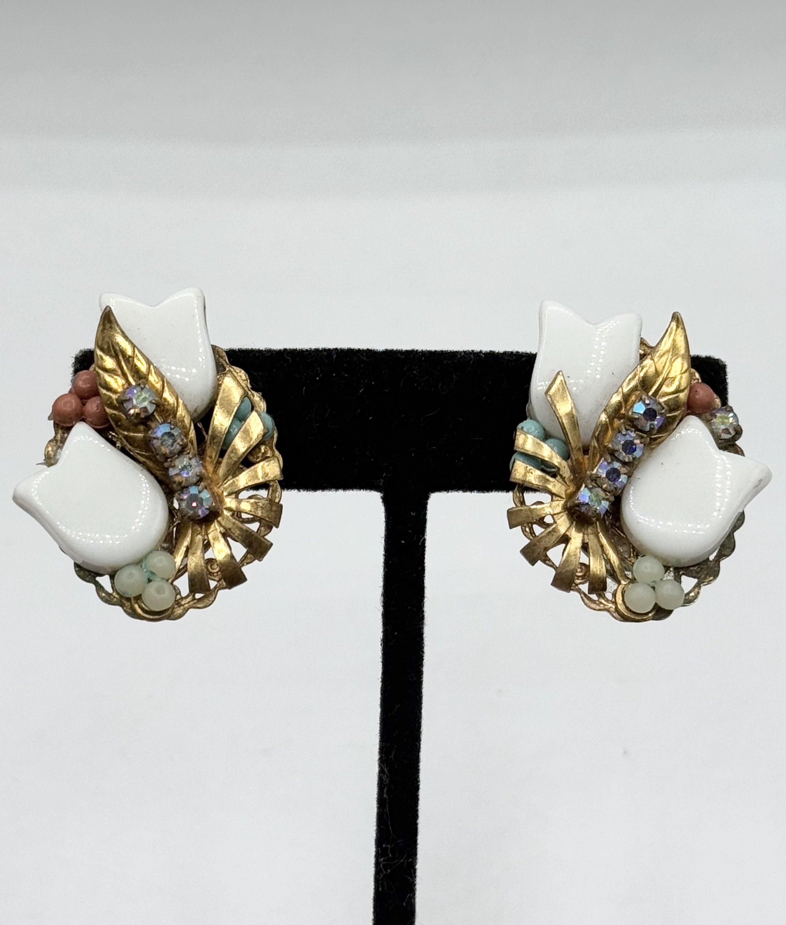 Vintage Vintage rhinestone beaded flower earrings Size ONE SIZE - 1 Thumbnail