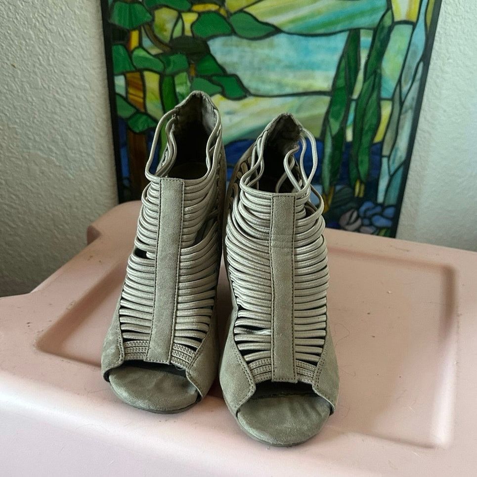 Other MIA brown strappy sandal wedges heels shoes Size US 9.5 / IT 39.5 - 3 Thumbnail