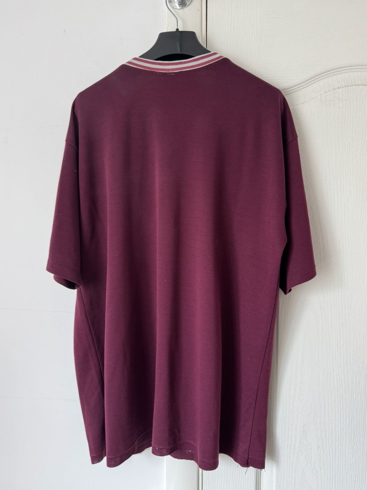 Nike Vintage 90s Nike Center Swoosh Embroidered Burgundy T Shirt Size US XL / EU 56 / 4 - 4 Thumbnail