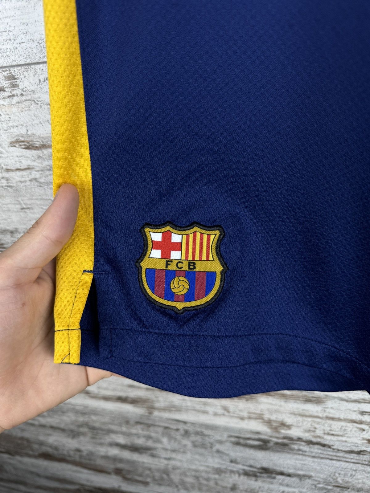 Vintage Mens Vintage Nike FC Barcelona soccer shirts football size M Size US 34 / EU 50 - 3 Thumbnail