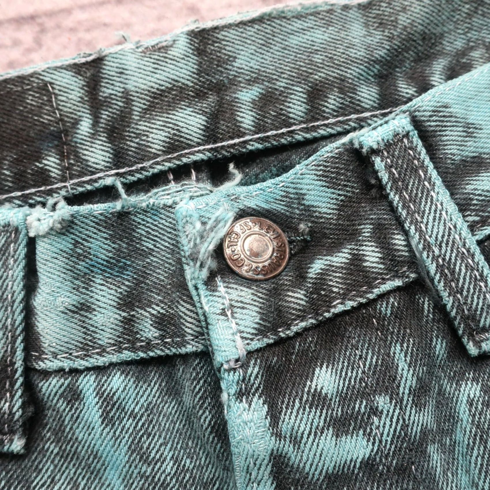 Levi's Vintage Levi's 501 Overwashed Denim Jeans Made in USA Womens Jeans 28x33 Overwashed 90s 80s Mens Size 28" / US 6 / IT 42 - 3 Thumbnail