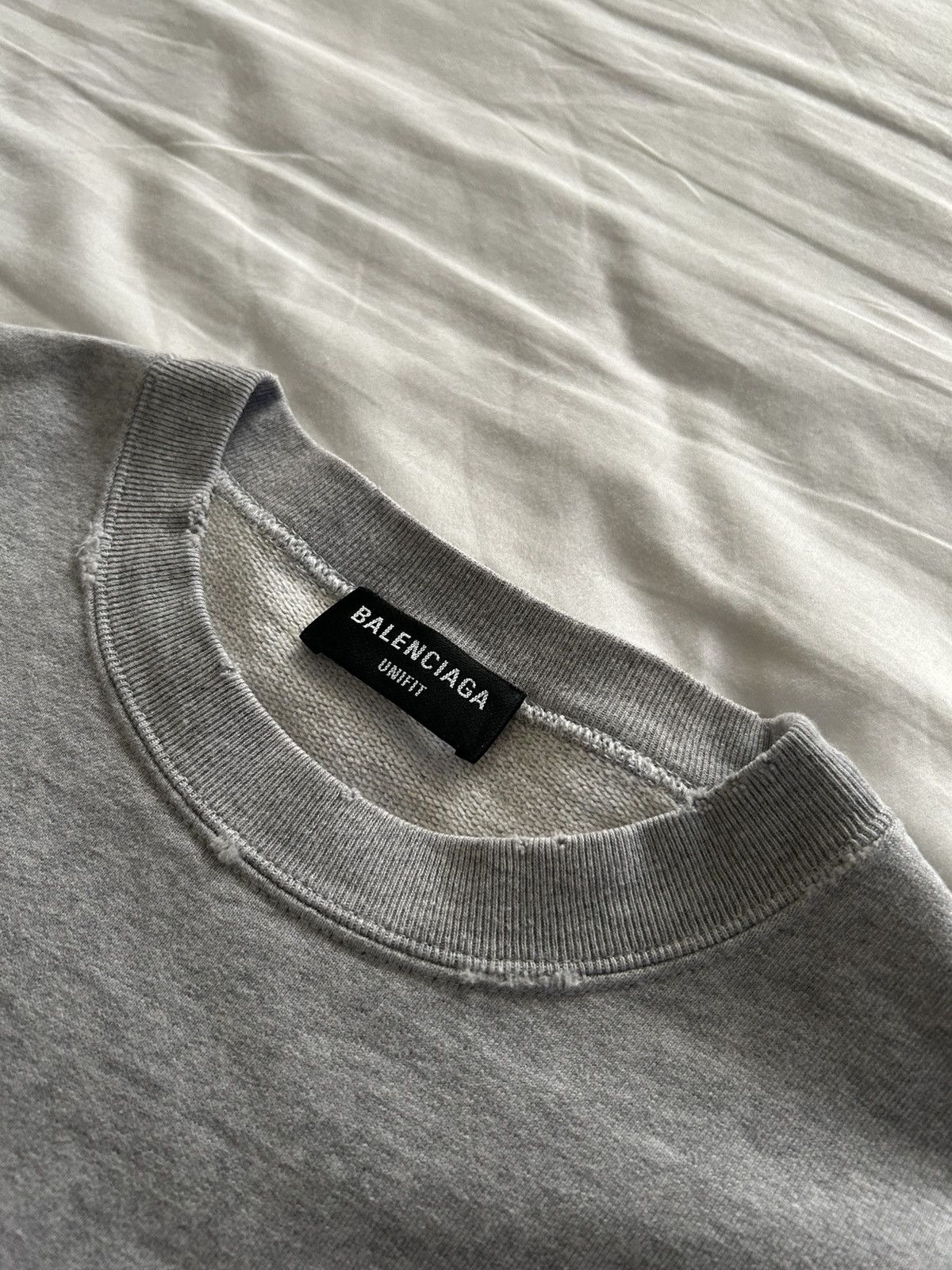 Balenciaga Balenciaga FBI Sweatshirt Crewneck Size US S / EU 44-46 / 1 - 5 Thumbnail