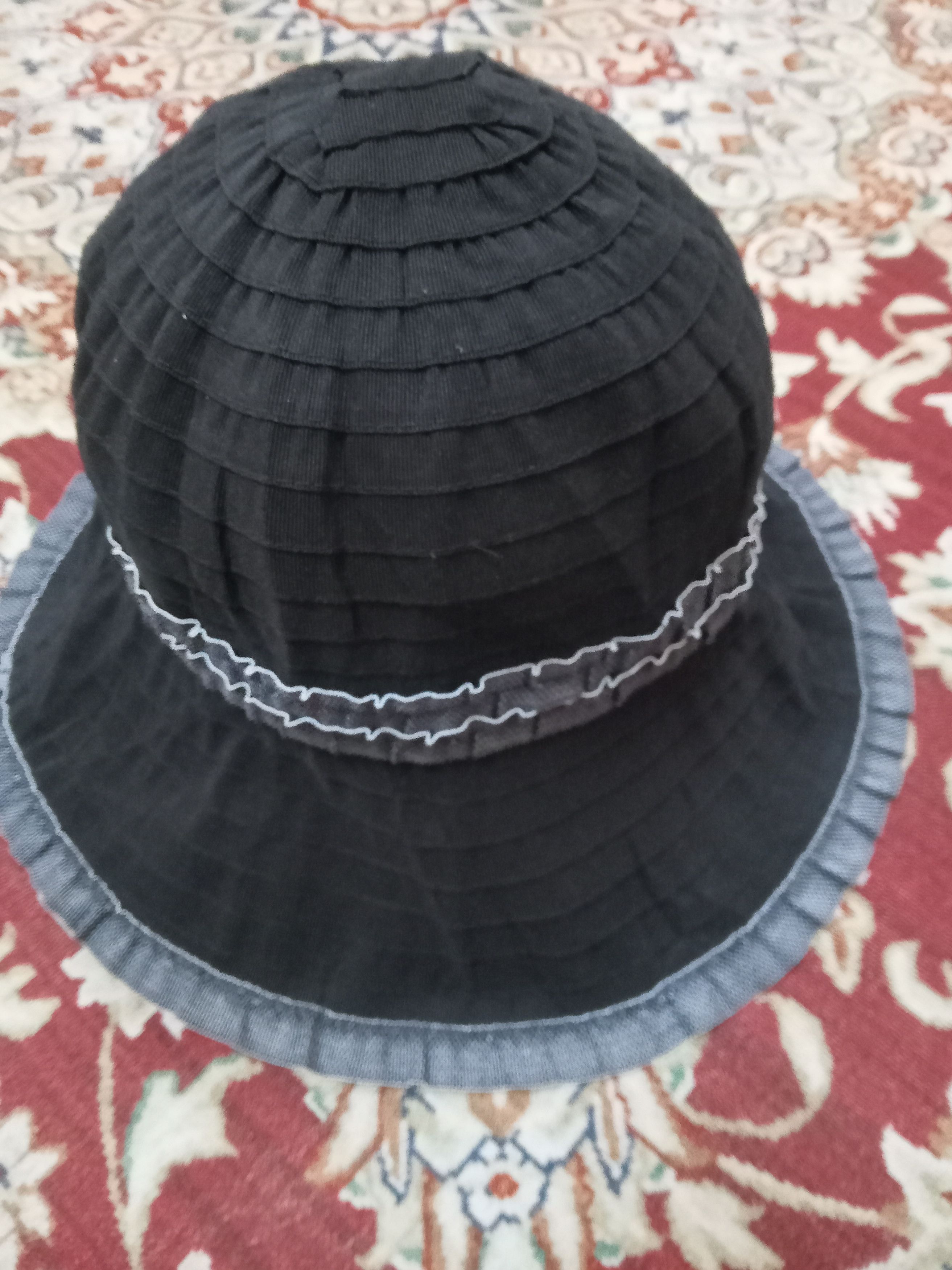 image of Yohji Yamamoto Sacsny Y'saccs Hat in Black, Women's