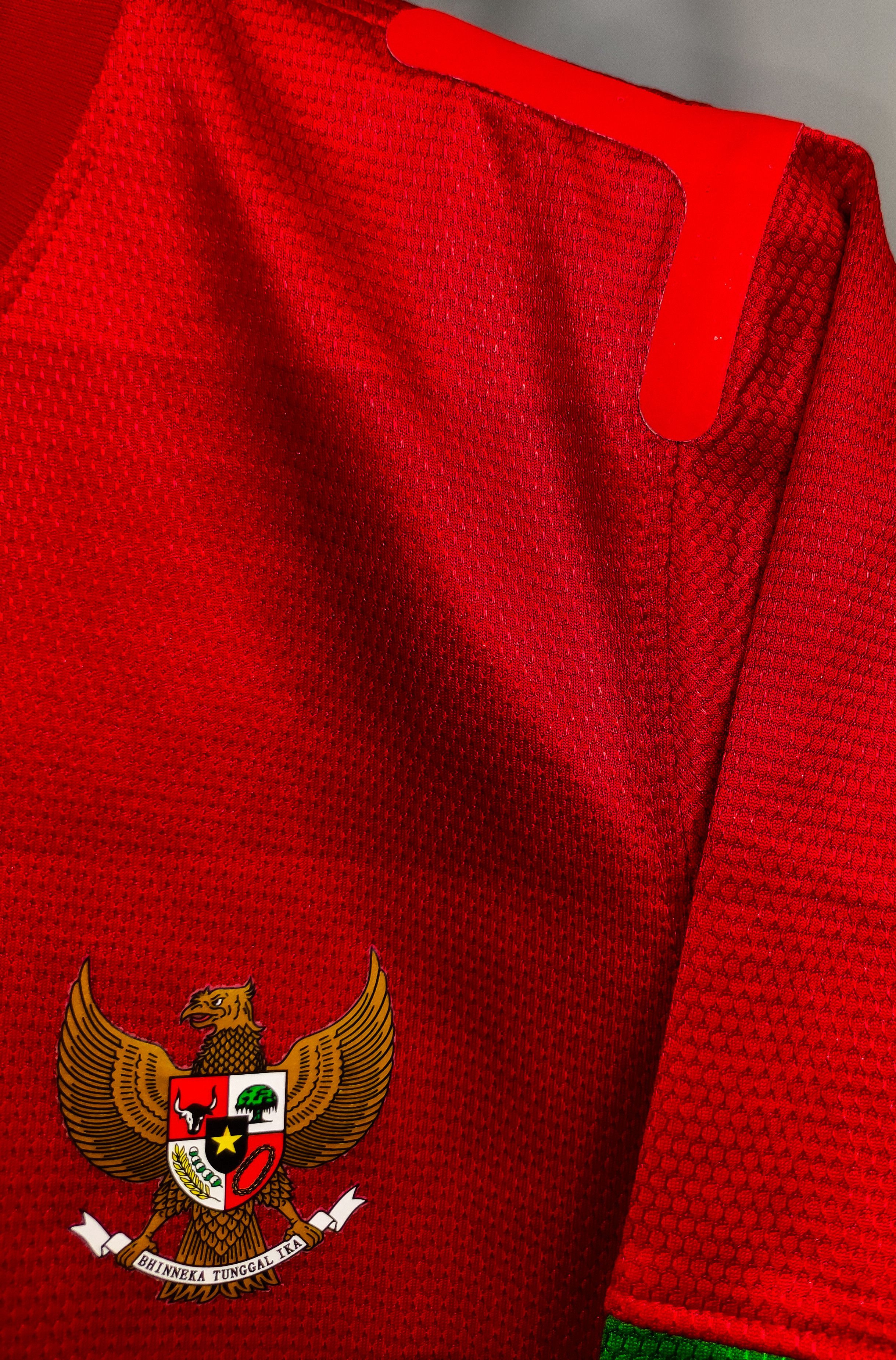Nike Indonesia 2012 2013 Nike Home Player Issue Authentic Shirt Size US L / EU 52-54 / 3 - 11 Thumbnail