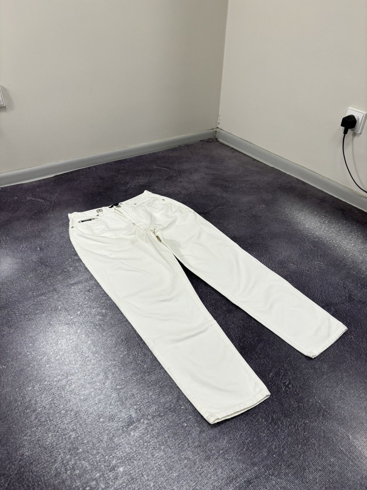 Valentino Vintage Valentino Women’s White Italian Luxury Pants Jeans Size 30" / US 8 / IT 44 - 9 Thumbnail