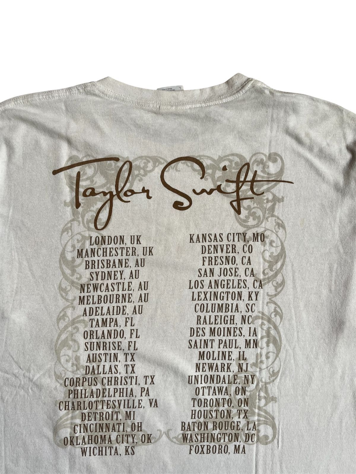 Band Tees 00s Taylor Swift Tshirt Size US L / EU 52-54 / 3 - 3 Thumbnail