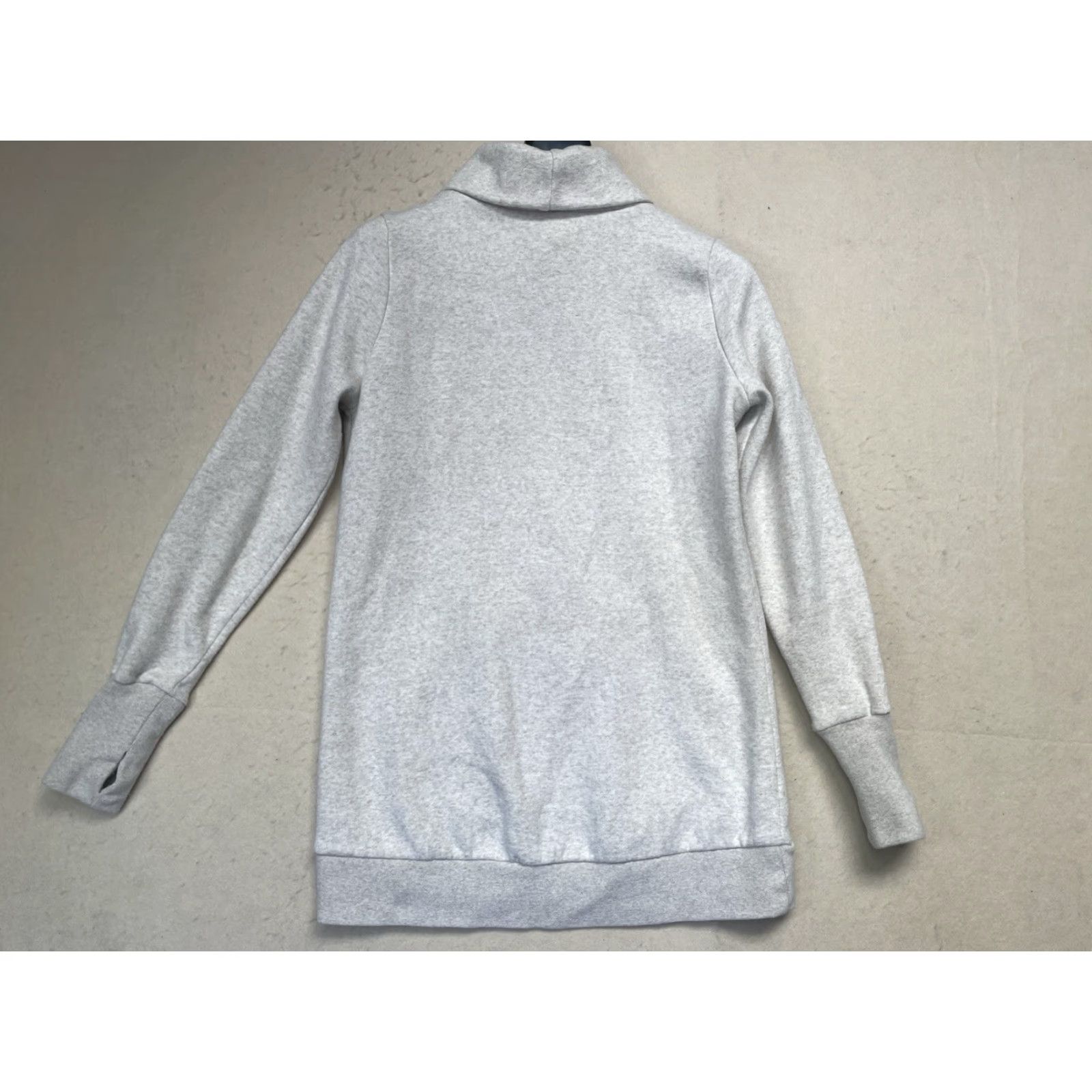 Fabletics **FABLETICS WOMENS TURTLE NECK LARGE GRAY SWEATER** User: **FABLETICS WOMENS LARGE TURTLE NECK GRAY SWEATER** Size L / US 10 / IT 46 - 2 Thumbnail
