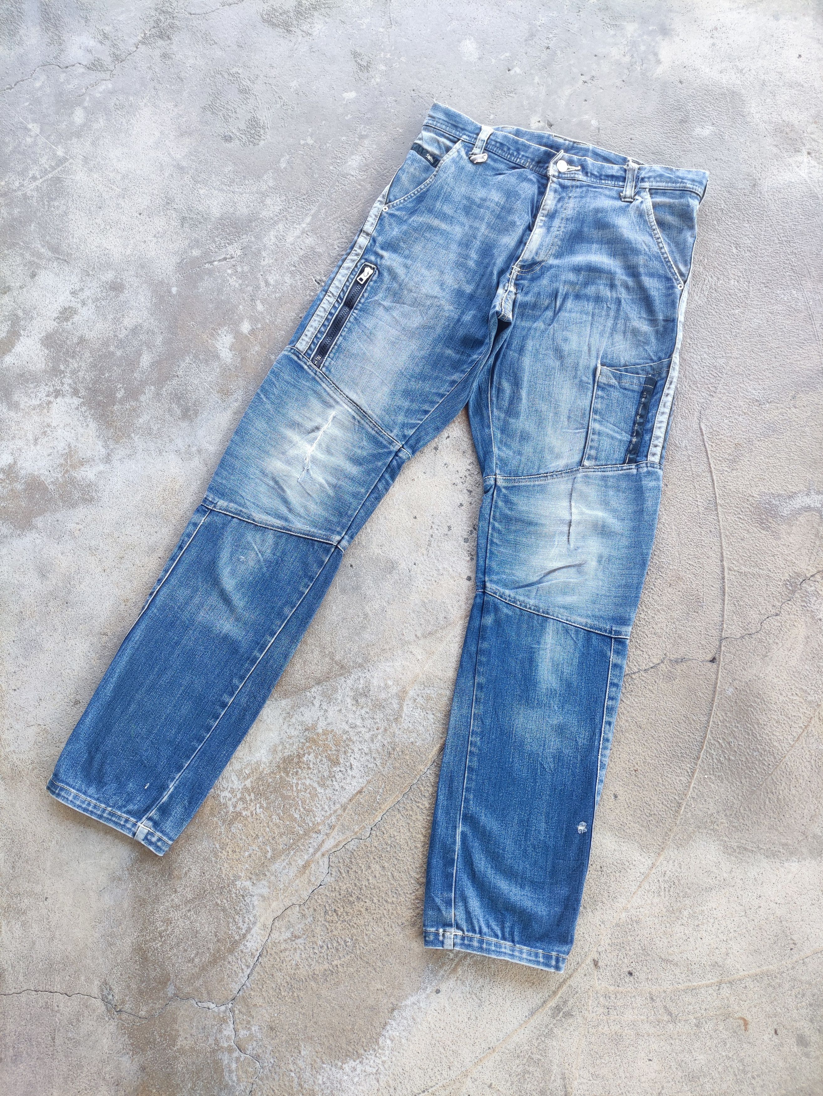 Japanese Brand × Jean × Vintage W31 Vintage Japanese Cargo Denim Distressed Faded Pants Size US 33 - 1 Thumbnail