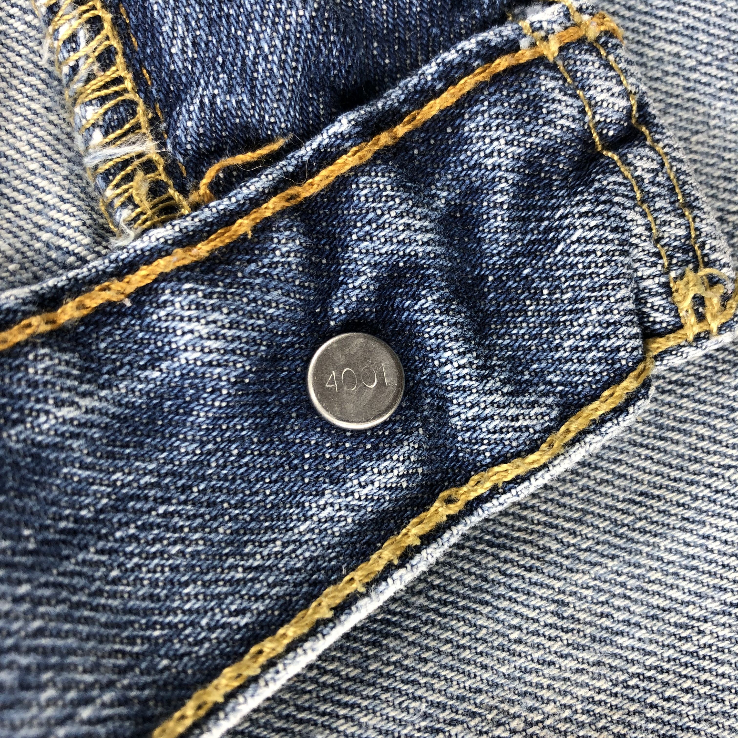 Levi's × Vintage Vintage Blue Wash Levis Jeans-JM2520 Size US 41 - 15 Thumbnail