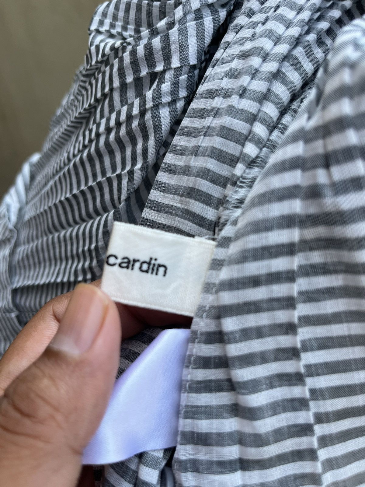 Pierre Cardin Vintage pleated blouse Size XS / US 0-2 / IT 36-38 - 13 Thumbnail