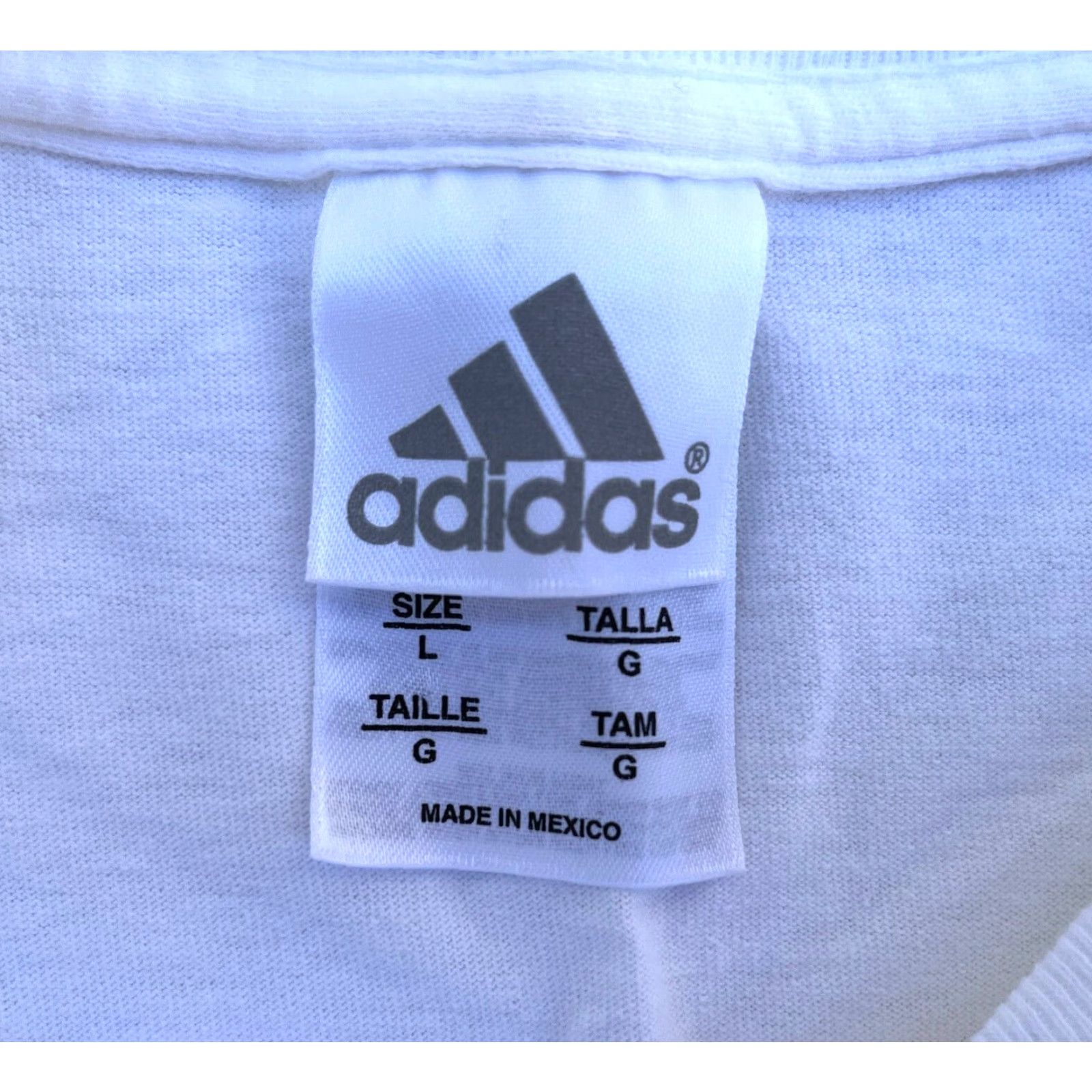 Adidas VINTAGE Adidas Basketball T-Shirt Mens Size L White Double-Sided 2004 Vintage Sports Crew Neck Short Sleeve Cotton Shirt Size US L / EU 52-54 / 3 - 5 Thumbnail