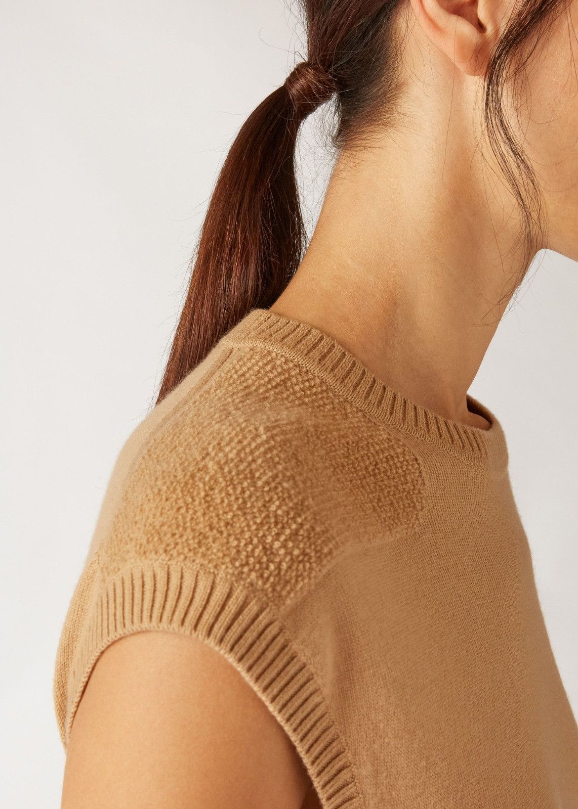 Loro Piana o1srvl11e0125 Wetherlam Top in Camel Size S / US 4 / IT 40 - 4 Thumbnail