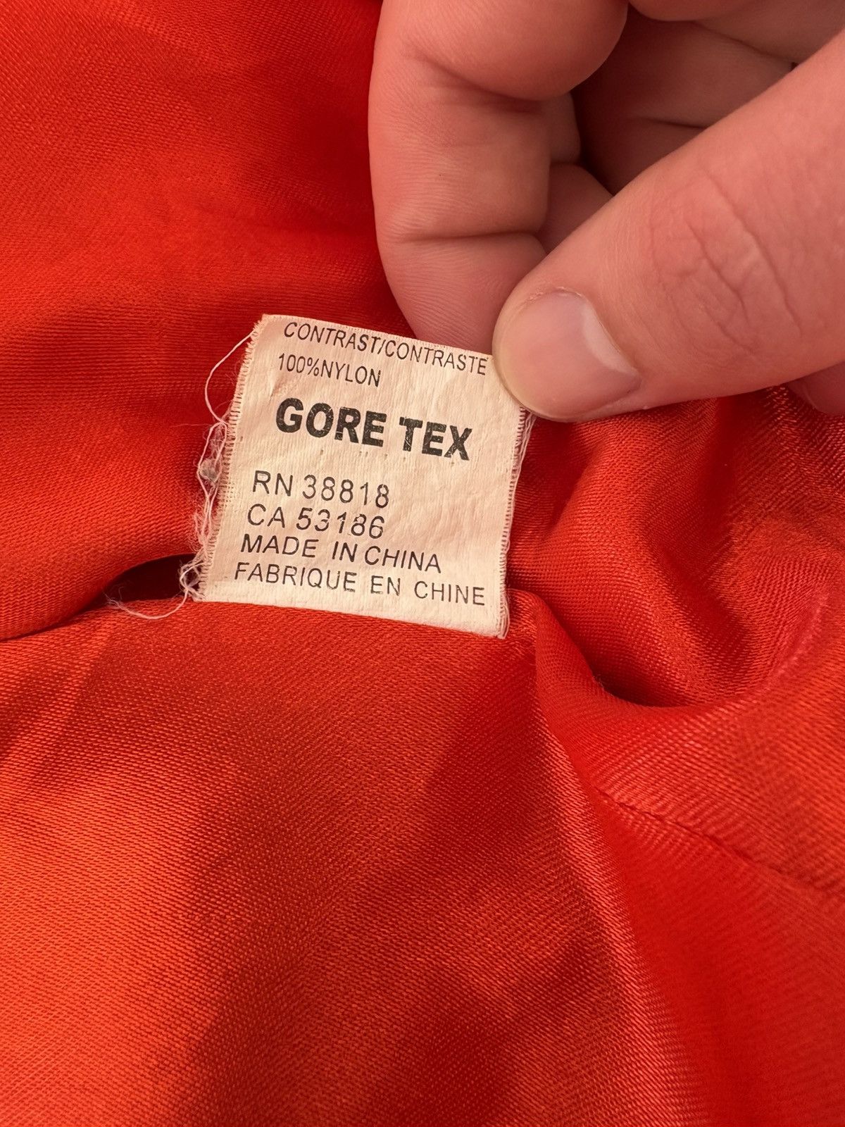 Tommy Hilfiger Vintage Tommy Hilfiger Gore-Tex Rain Jacket Size US L / EU 52-54 / 3 - 8 Thumbnail