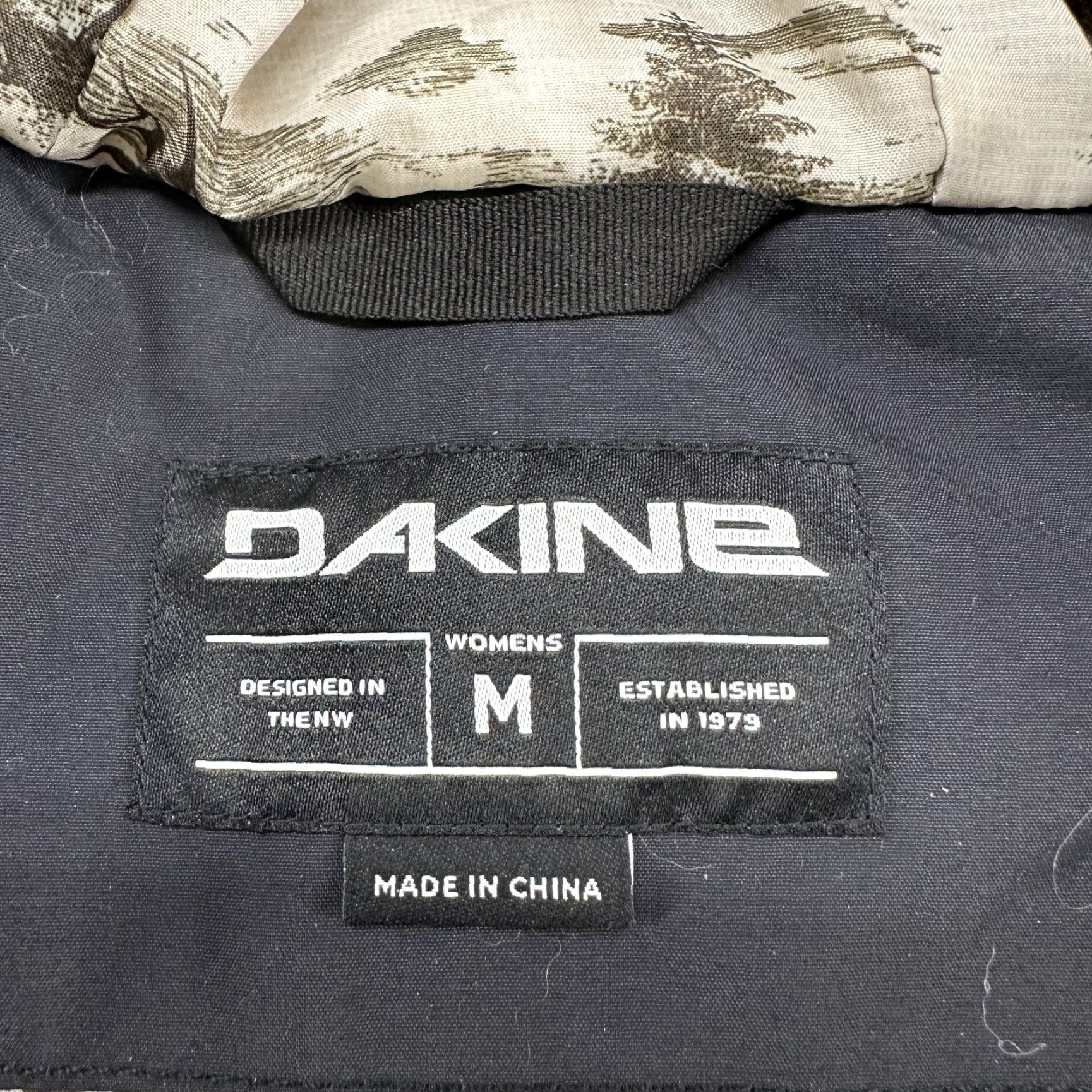 Dakine Dakine Jacket Womens M Black Hooded Full Zip Insulated Lined Polyester Rain Coat Womens 90s Rain Coat Hooded Down Lining Nylon Black Jacket M Dakine Size M / US 6-8 / IT 42-44 - 7 Thumbnail