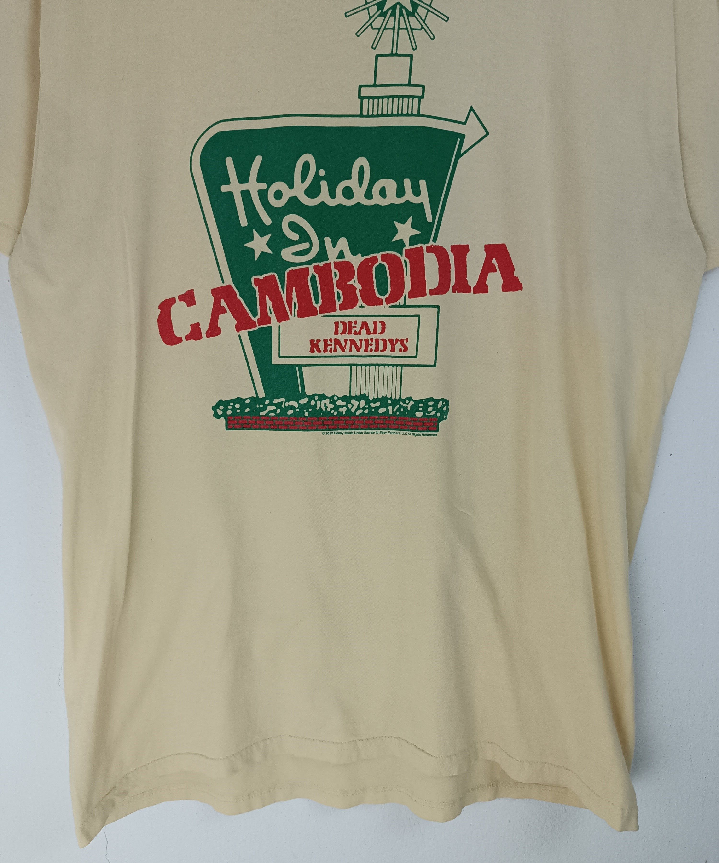 Band Tees VINTAGE '12 DEAD KENNEDYS HOLIDAY IN CAMBODIA SEX PISTOLS Size US L / EU 52-54 / 3 - 8 Thumbnail