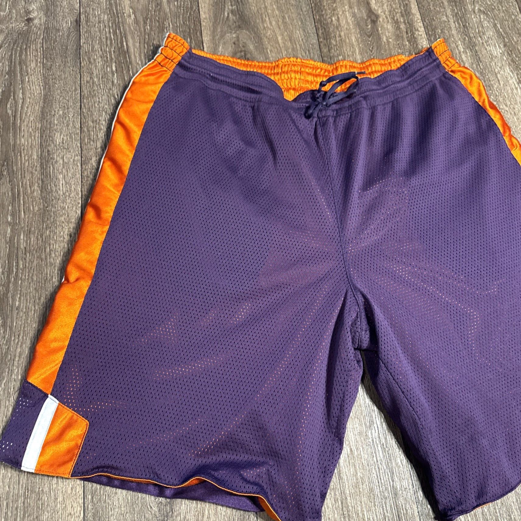 Nike VINTAGE Nike Reversible Basketball Athletic Shorts Orange Purple L/XL Mens Activewear 34” Waist 10” Inseam Size US 33 - 7 Thumbnail