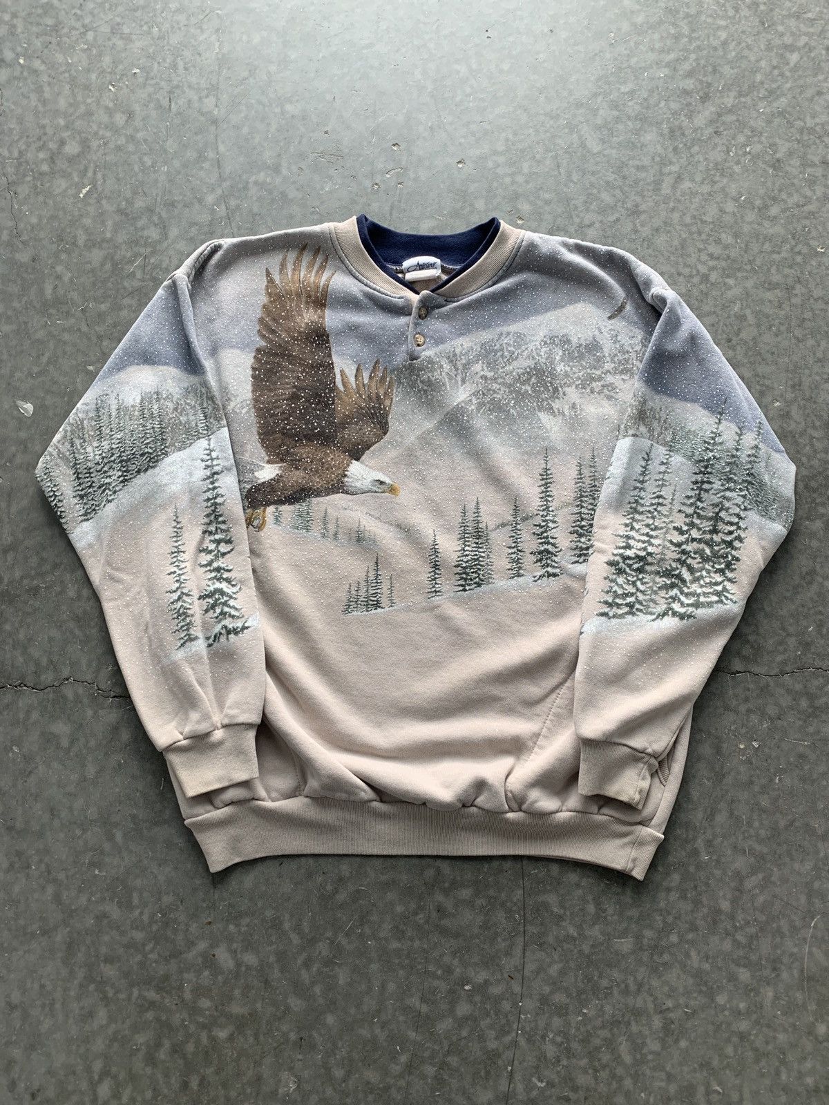 Soaring Eagle Vintage hot Crewneck