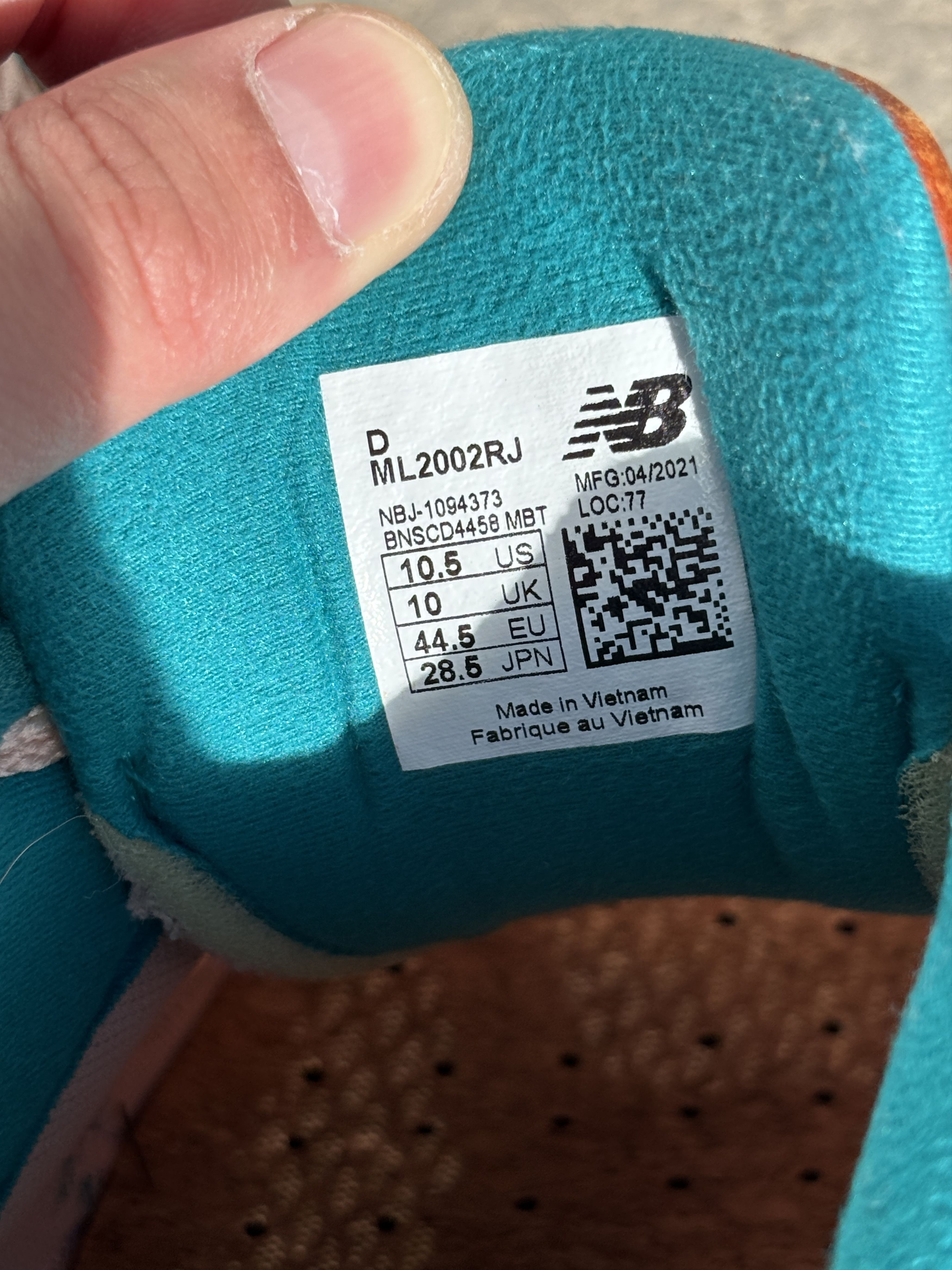 New Balance × Salehe Bembury New Balance x Salehe Bembury 2002R Water Be The Guide Size US 10.5 / EU 43-44 - 7 Thumbnail