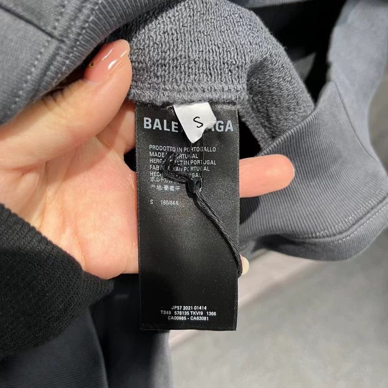 Balenciaga Balenciaga gray logo printed hooded long sleeved sweatshirt Size US S / EU 44-46 / 1 - 4 Thumbnail
