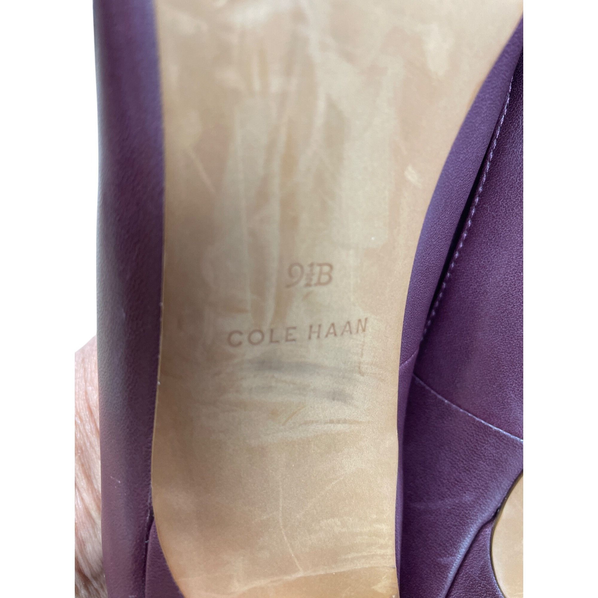 Cole Haan Cole Haan Womens Burgundy Leather Suede 4" Heels Size 9. 5B Size US 9.5 / IT 39.5 - 5 Thumbnail