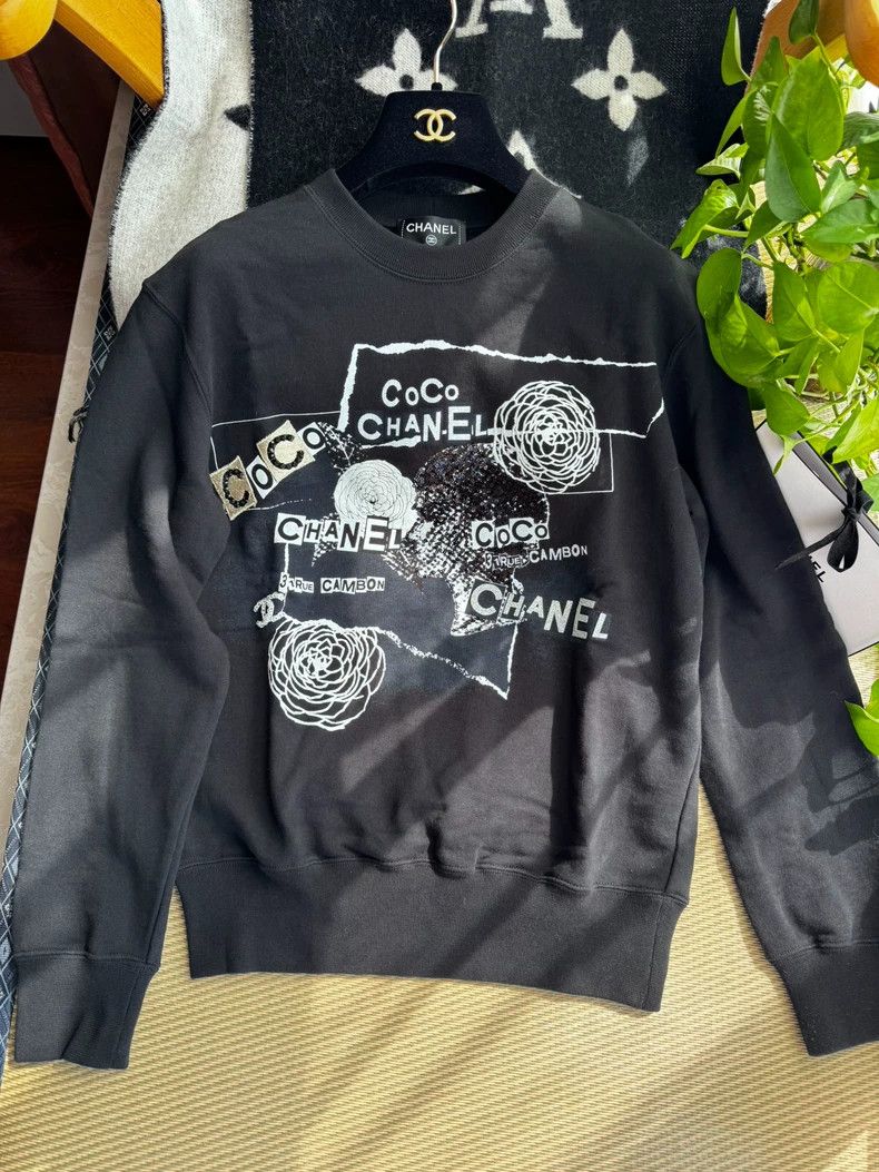Chanel Chanel Black Graffiti Sweatshirt with Sequins- DMC Size US XS / EU 42 / 0 - 1 Thumbnail
