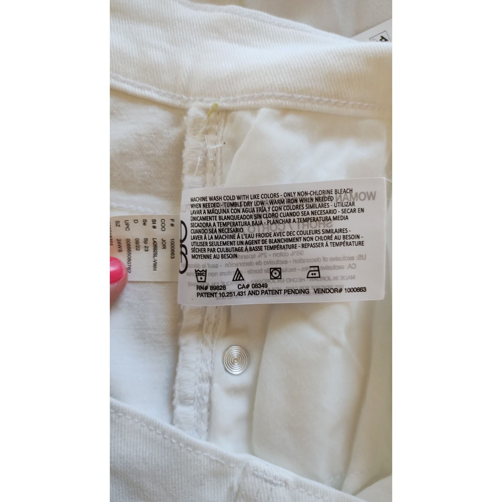 Gloria Vanderbilt NWT Gloria Vanderbilt Slimming Jeans Women Size 24W White Size 24" / US 00 / IT 34 - 12 Thumbnail