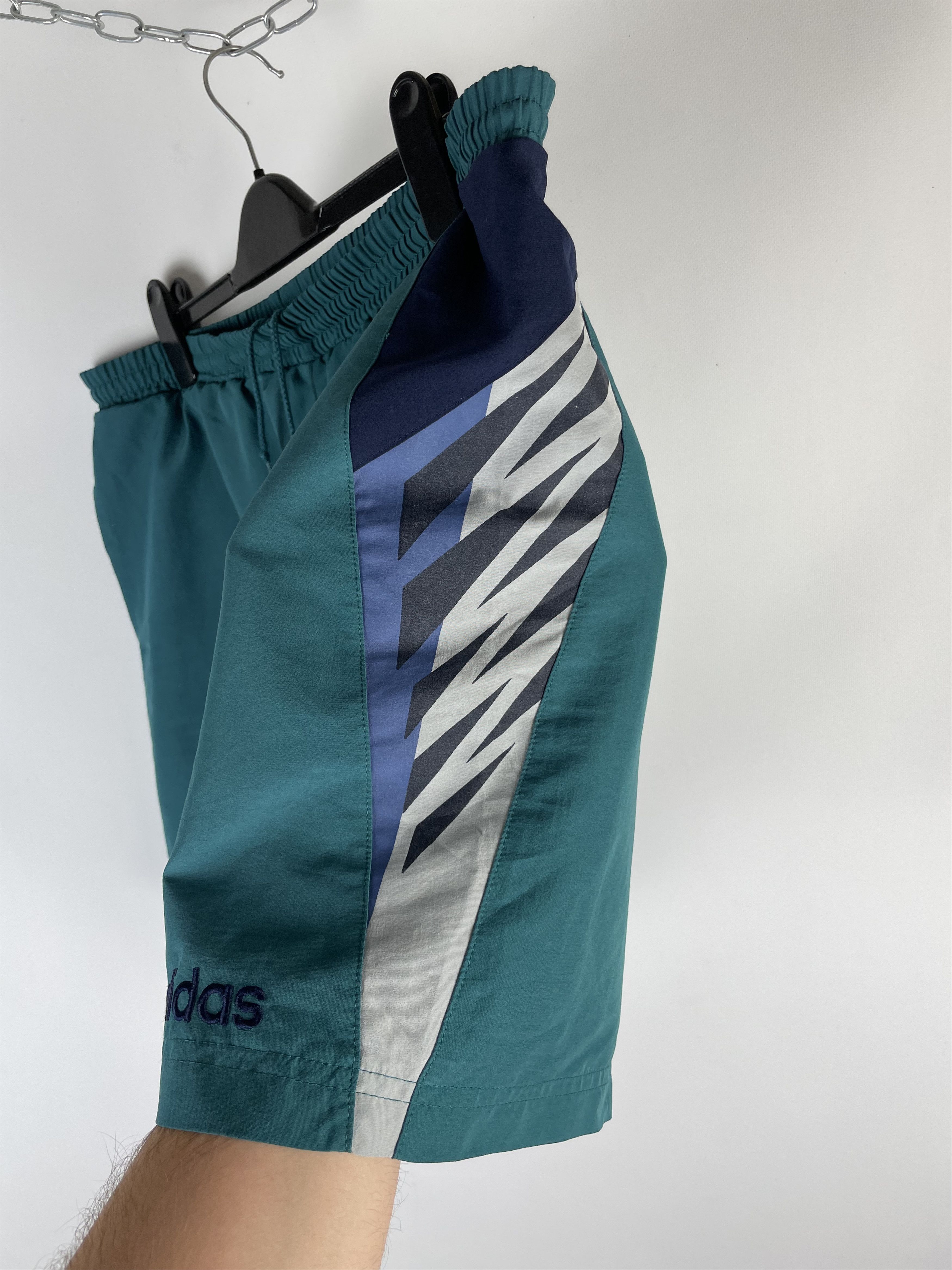 Adidas Vintage Adidas Shorts 90s Size US 32 / EU 48 - 5 Thumbnail