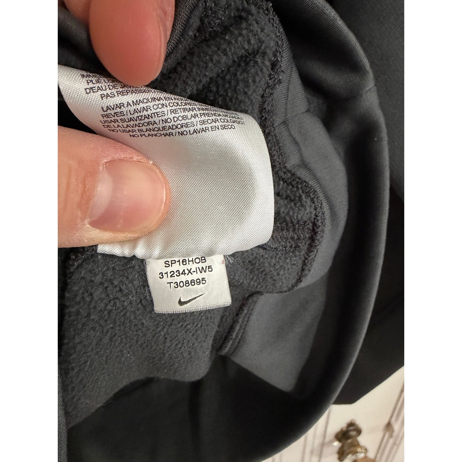 Nike Iowa Hawkeyes Gray and Yellow Nike Hoodie Size Small Size US S / EU 44-46 / 1 - 6 Thumbnail