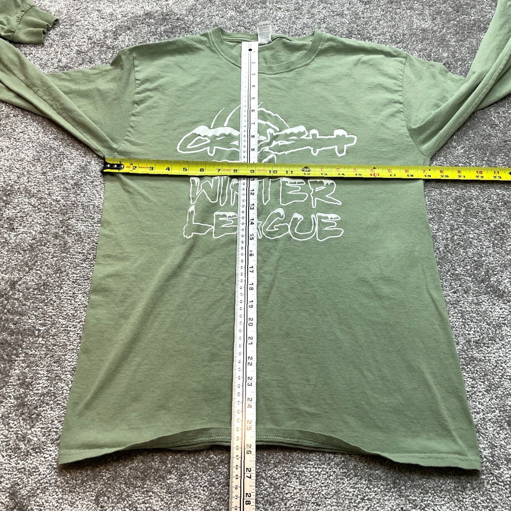 Fruit Of The Loom Fruit of the Loom Shirt Adult Medium Green Crew Neck Long Sleeve Cotton Blend Logo T-Shirt Mens Size US M / EU 48-50 / 2 - 6 Thumbnail