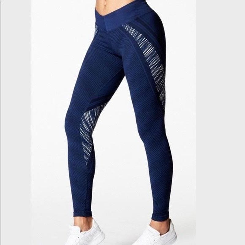Nordstrom Nux | In a Row Seamless Yoga Leggings | Small Size 26" / US 2 / IT 38 - 9 Thumbnail