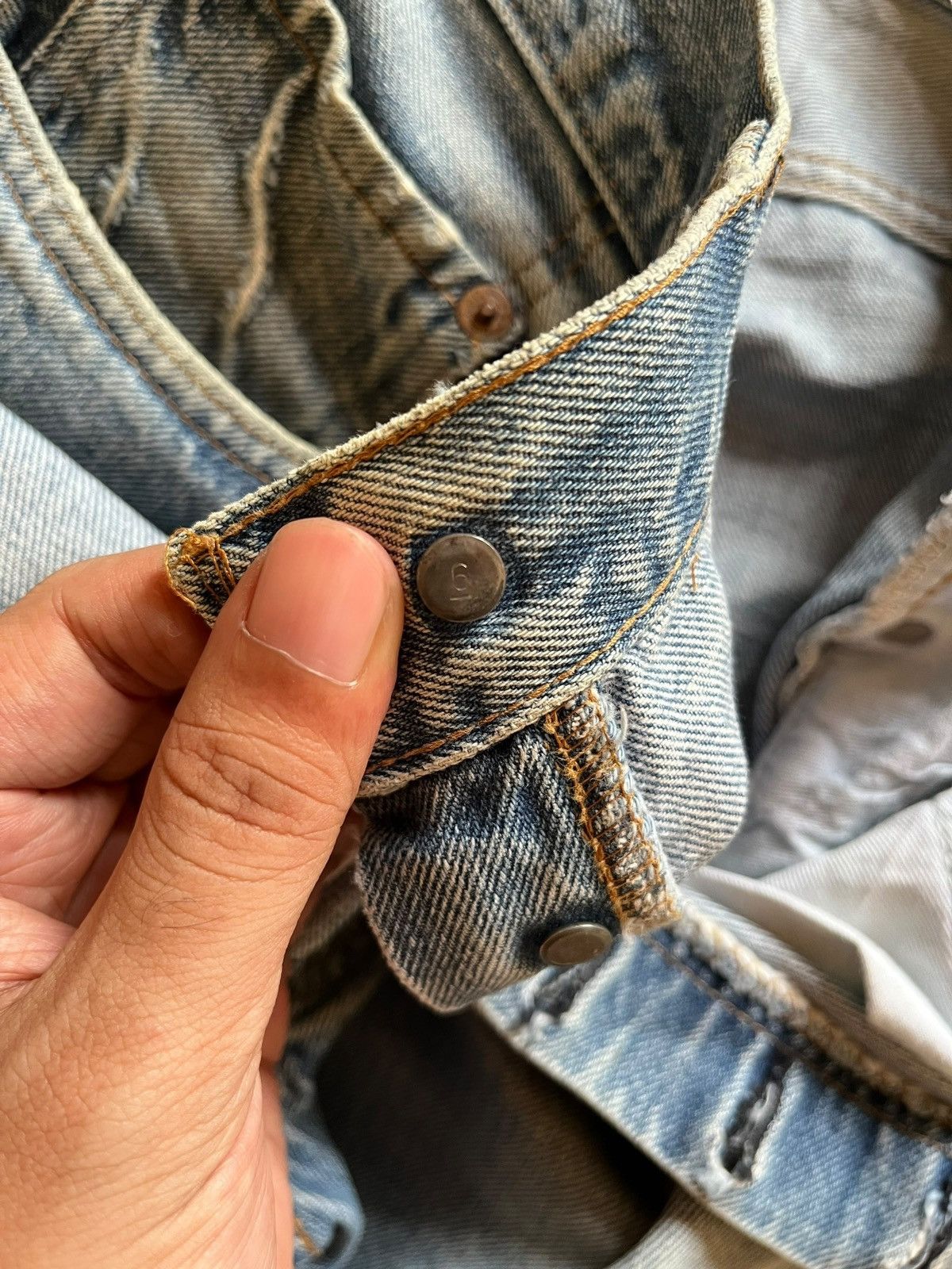 Levi's Vintage 70s Levis 501 Selvedge Bartacks Loose Jeans Button 6 Size US 31 - 4 Thumbnail