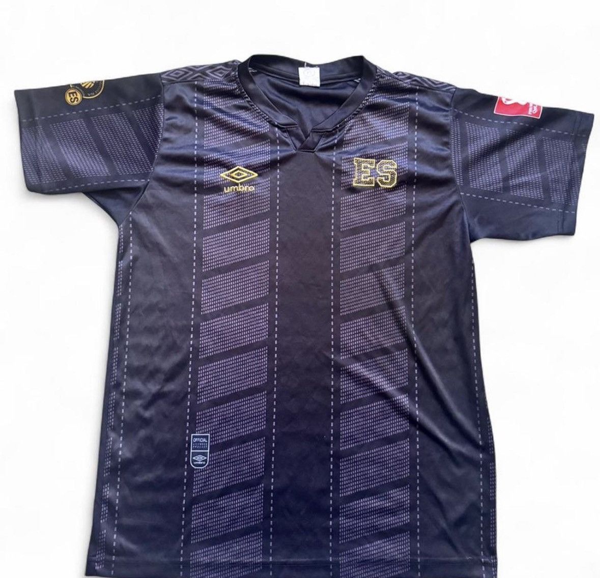 Other El Salvador Jersey Size US L / EU 52-54 / 3 - 1 Thumbnail