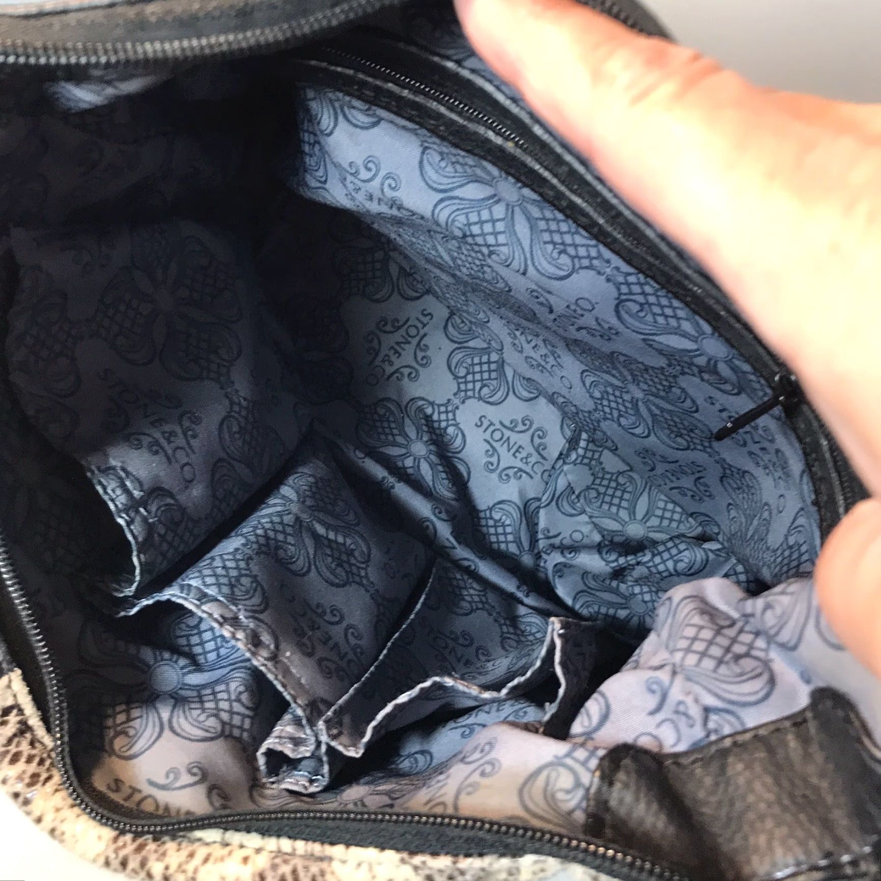 Vintage Stone & Co Black Snakeskin Leather Shoulder Bag Medium 12x10 inches Business Casual Travel Womens Size ONE SIZE - 7 Thumbnail