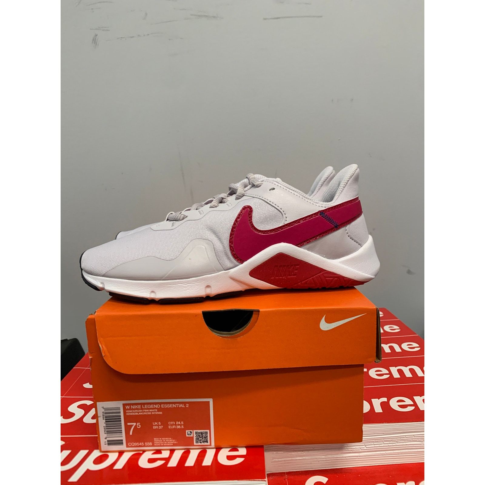 Nike Nike Legend Essential 2 Womens Training Shoes Size 7.5 Size US 7.5 / IT 37.5 - 4 Thumbnail