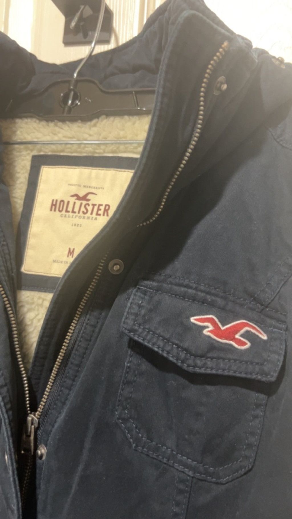 Hollister Hollister Navy Utility Jacket w Beige Sherpa Lining, Size M Size M / US 6-8 / IT 42-44 - 1 Thumbnail