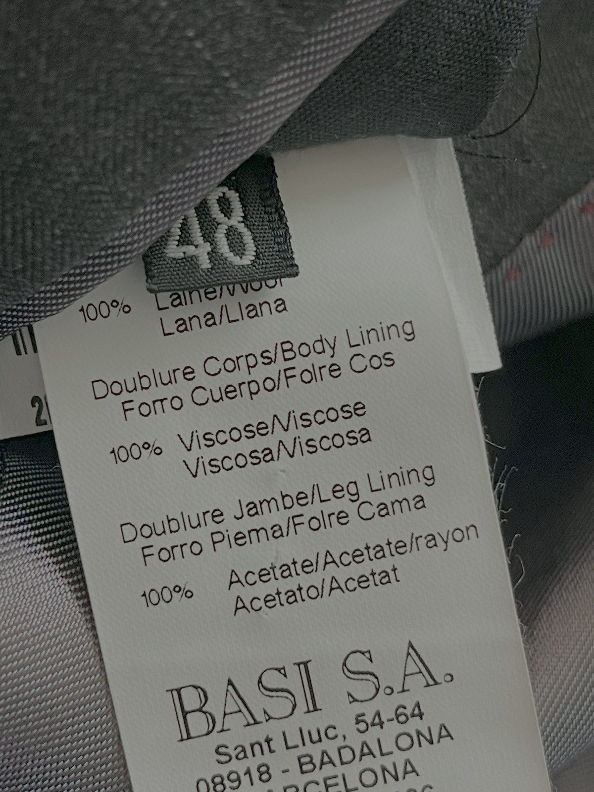 Designer Armand Basi Barcelona men’s suit 48 Size 48R - 7 Thumbnail