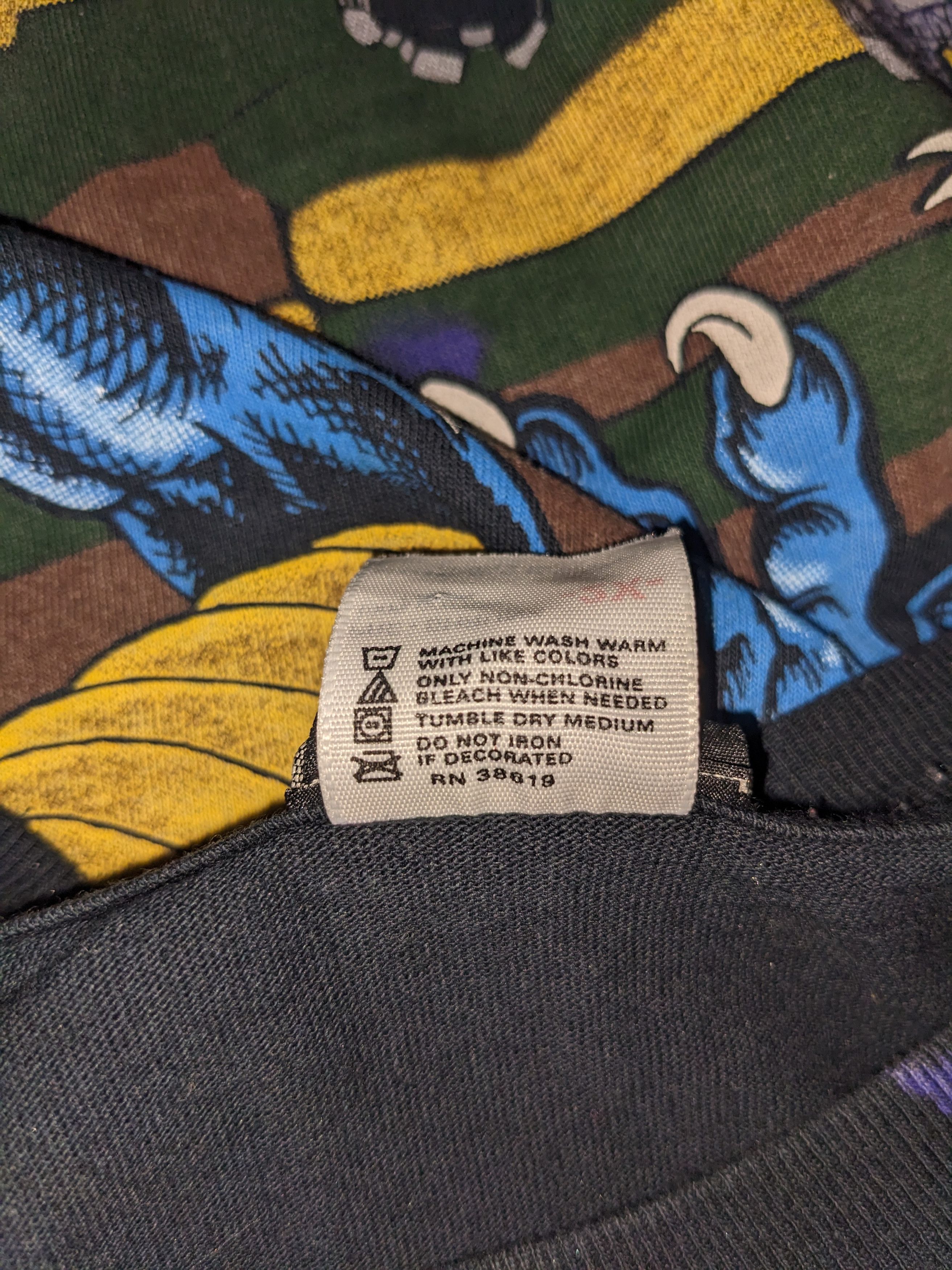 Liquid Blue Liquid Blue Dragon Fight Vintage 90s T-Shirt Size US XL / EU 56 / 4 - 9 Thumbnail