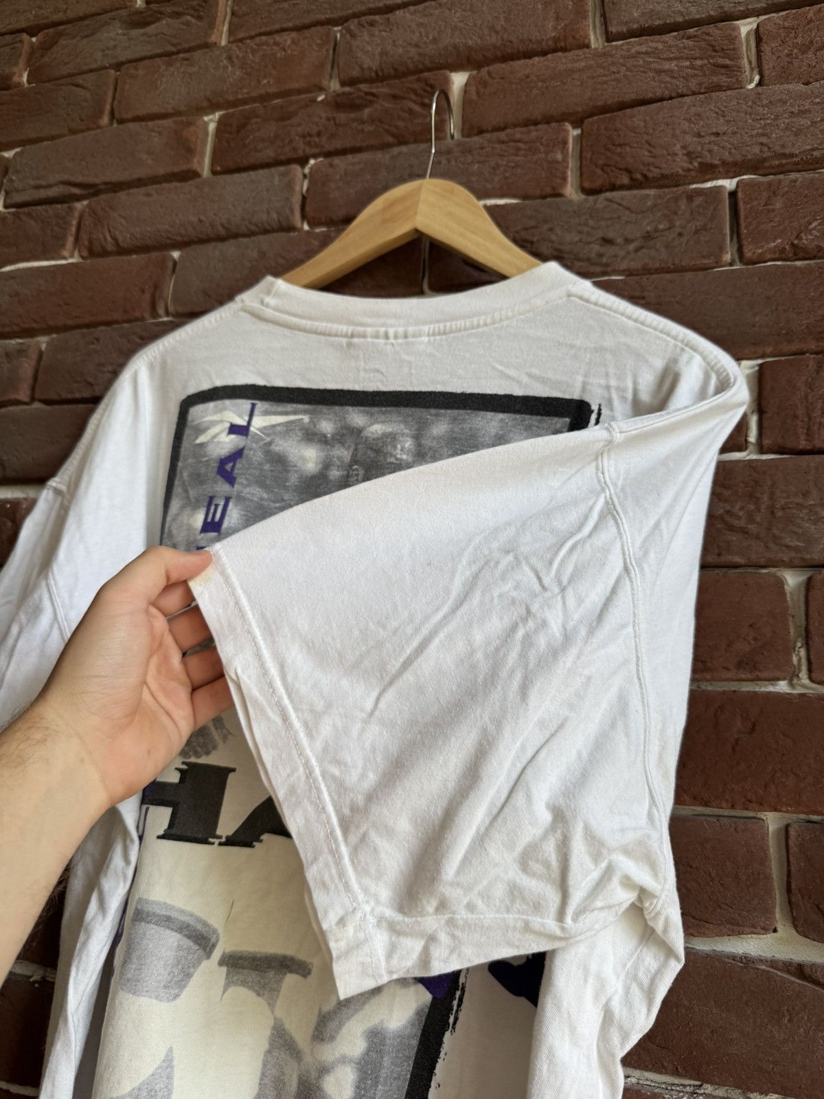 Vintage Vintage 90s Reebok SHAQ Magic player t-shirt rare hype Size US L / EU 52-54 / 3 - 7 Thumbnail