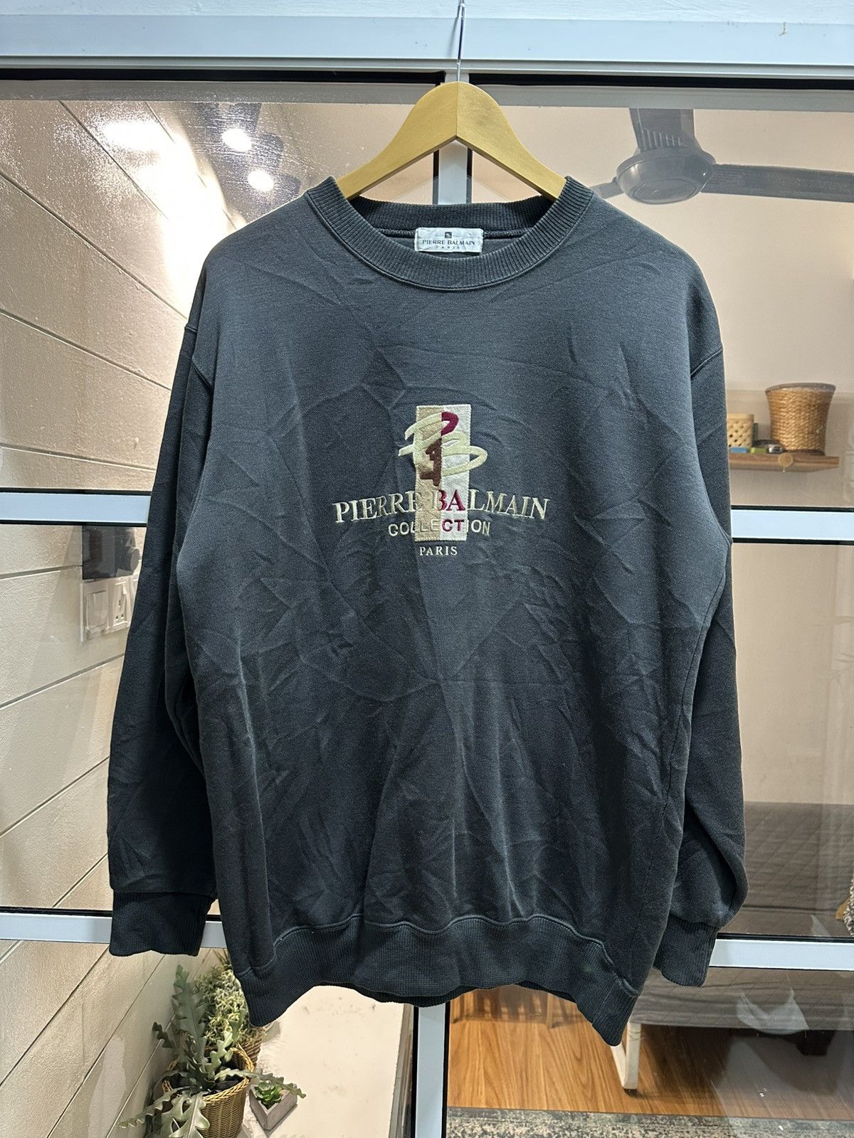 Pierre Balmain Vintage Pierre Balmain Collection Paris Sweatshirt Crewneck Size US L / EU 52-54 / 3 - 1 Thumbnail