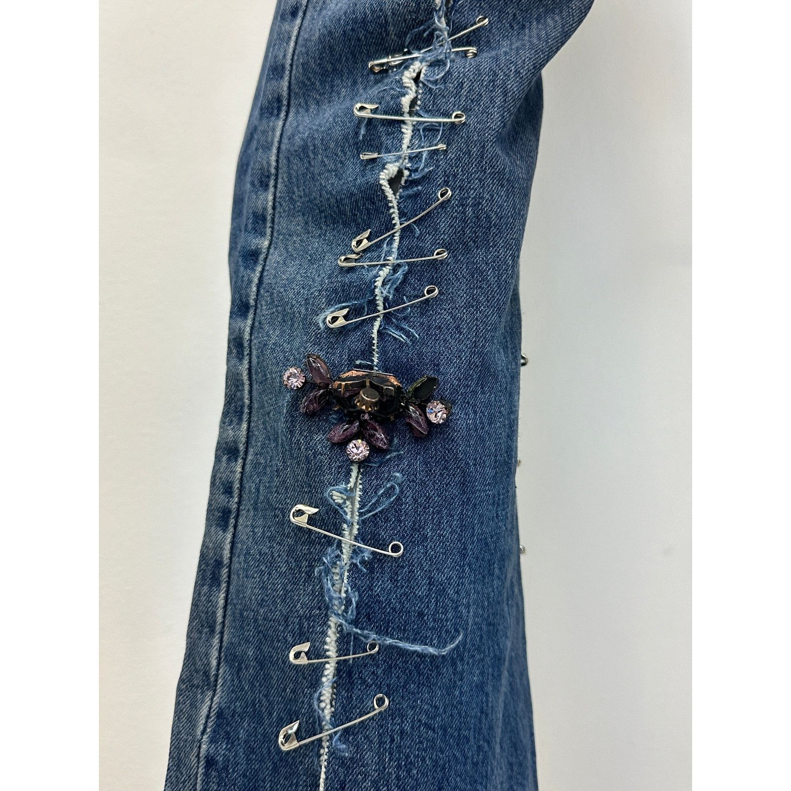 Dolce & Gabbana S/S 2001 Dolce & Gabbana safety pin punk jeans with broches Size 27" / US 4 / IT 40 - 16 Thumbnail